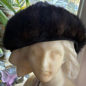 Vintage Brownish black mink hat